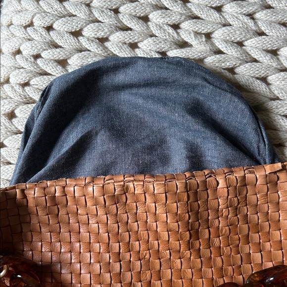 Clare V  grande Tan Woven Bag with Red Zipper with tortoise strap - Picture 9 of 9